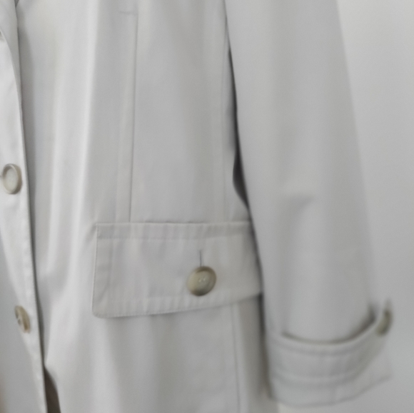 Gallery light khaki raincoat size XL - Picture 2 of 5